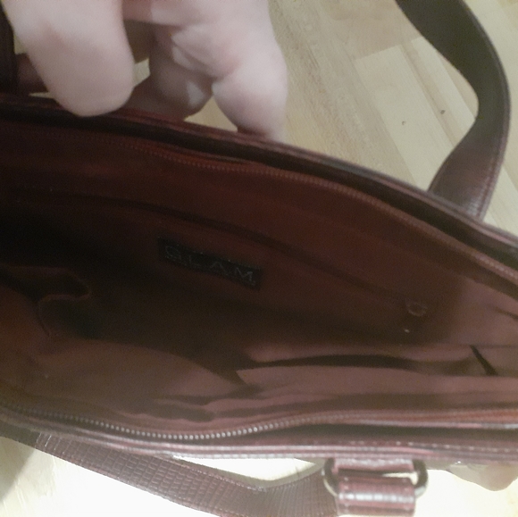 Burgundy Purse - Picture 4 of 5